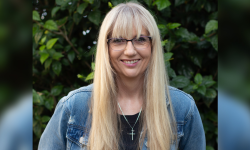 Meet Suz Holmes—Lead of Brave Love NZ Image